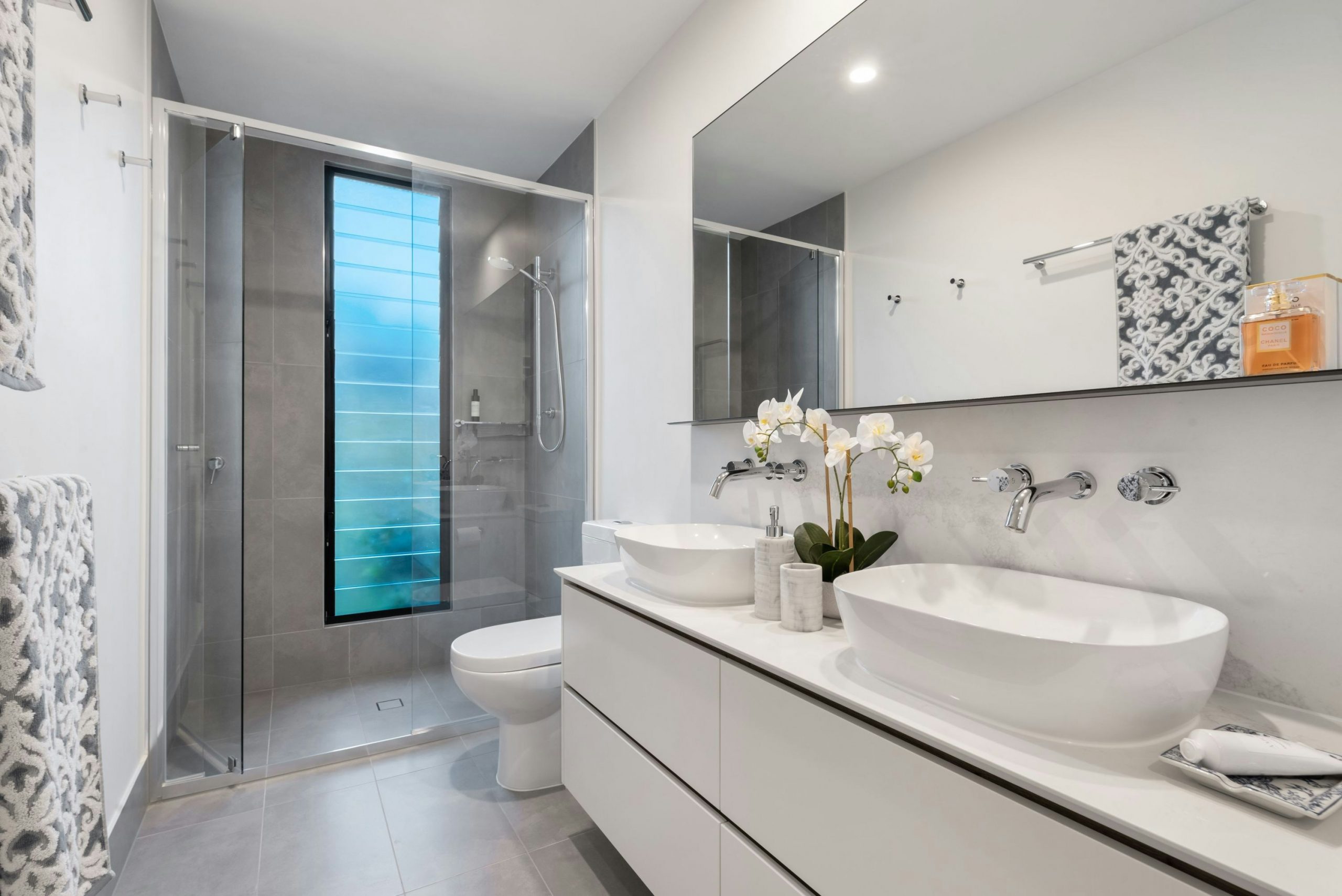 small modern bathroom